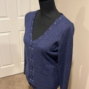 AmelieBoutik Women V Neck Eyelet Trim Crisscross Lace Up Long Sleeve Sweater M